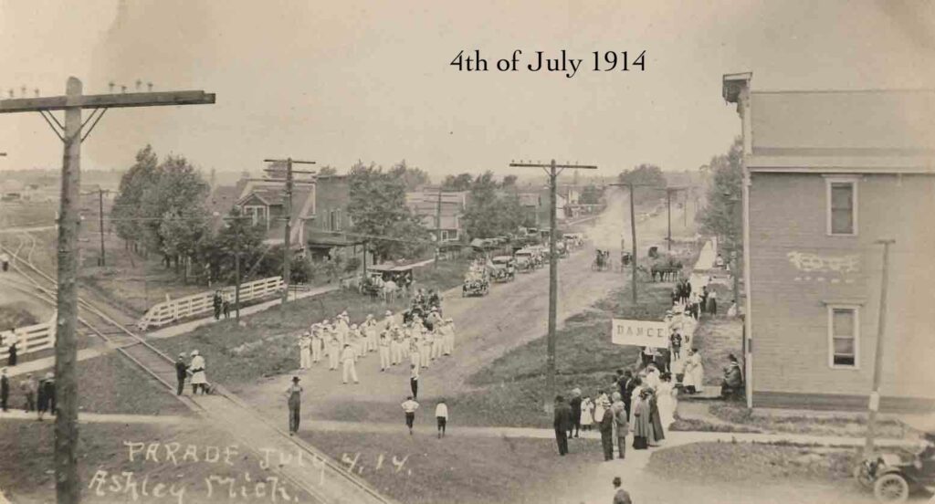Historic 4th of July parade in 1914, Ashley.